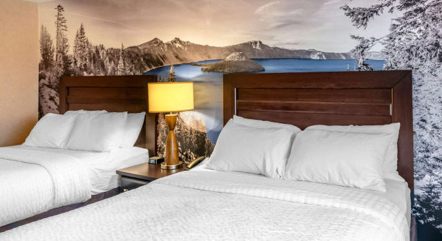Четырёхместный номер Standard Clarion Pointe Medford