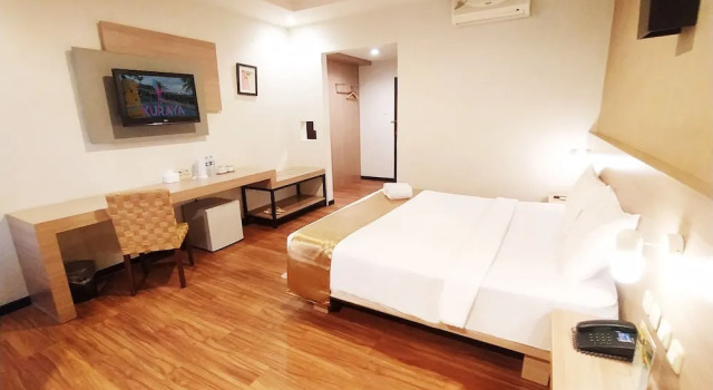 Двухместный номер Deluxe с балконом Kuraya Hotel Residence