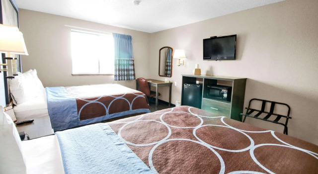 Четырёхместный номер Standard Super 8 by Wyndham Kenosha/Pleasant Prairie