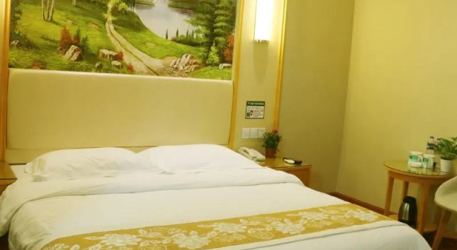 Номер Standard GreenTree Inn Guangzhou Chimelong Paradise Yuangang Metro Station Hotel