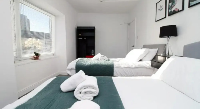 5 Bed House - Sleeps 16 - Parking - Wifi, Забронировать Апартаменты/квартира Суонси Полуостров Гоуэр, рядом с Замок Лухур