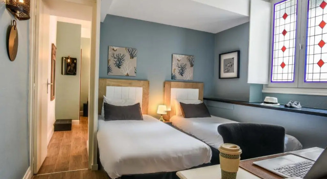 Четырёхместный номер Standard Hotel de lOcéan et restaurant - Coeur de ville