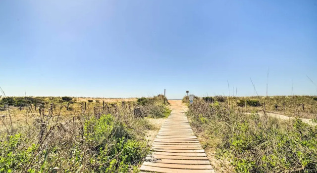 Oak Island Home w/ Fenced Yard, Walk to Long Beach