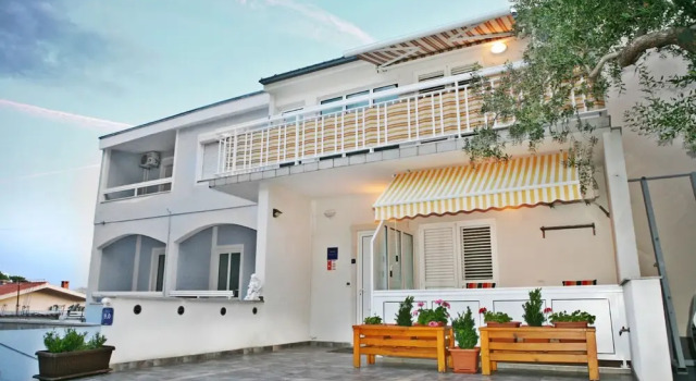 Apartments by the sea Baska Voda, Makarska - 21774, Забронировать Апартаменты/квартира Башка-Вода Макарска Ривьера, рядом с Памятник Св. Николаю