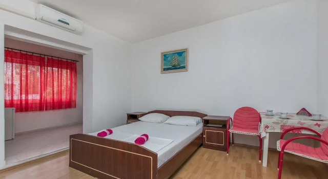 Apartments and Rooms Perica, Rezerwuj Apartament Dugi Rat Split Region