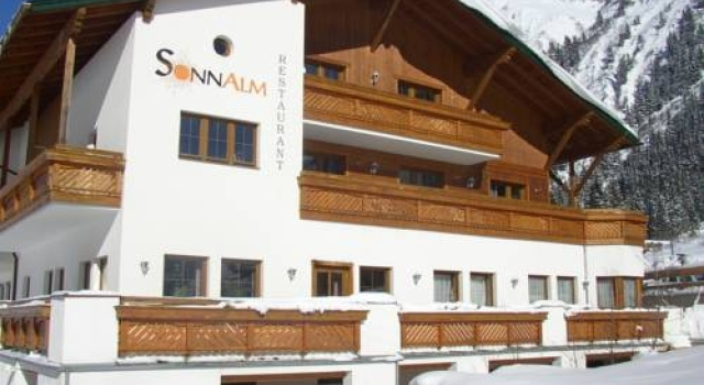 Gasthof Sonnalm, Prenota Hotel Sankt Leonhard im Pitztal 
