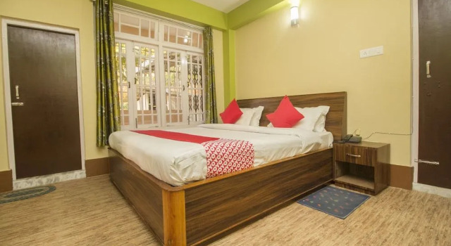 OYO 23591 Nightingale Residency