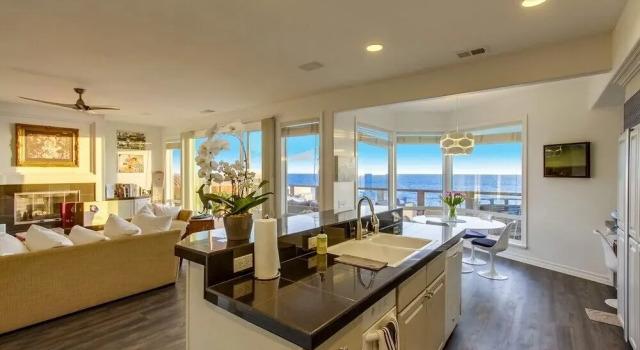 Surf House 3 Bedroom Home, Забронировать Дом для отпуска Энсинитас San Diego County, рядом с Мунлайт-Стейт-Бич