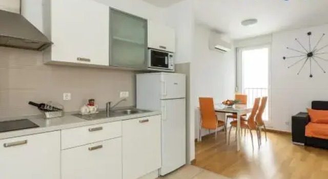 Apartment Marcela With Private Parking, Prenota Appartamento Splitska 