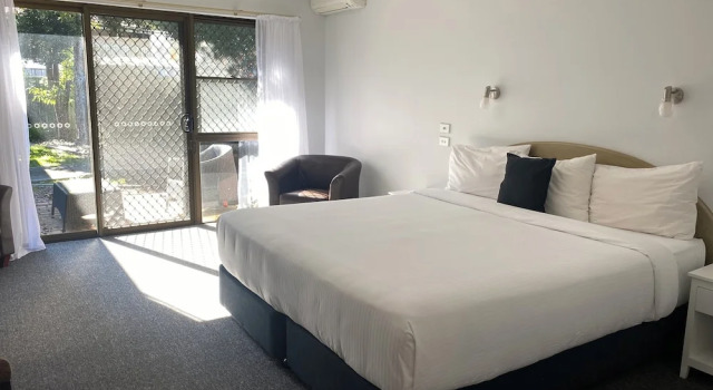 Номер Premium Macquarie Barracks Motor Inn