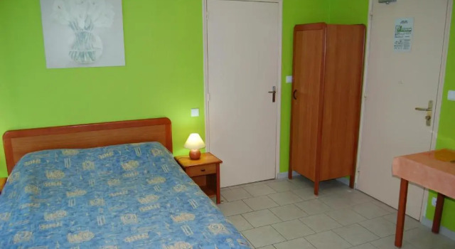 Номер Standard Hôtel Le Petit Logis Chambres Confort climatisées