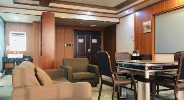 Shengtang Guobin Hotel, Rezervovat Hotel Luohe Henan