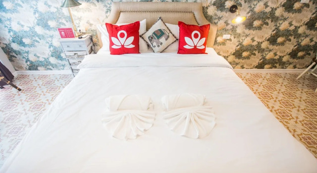 ZEN Rooms Manee Nopparat Soi 1