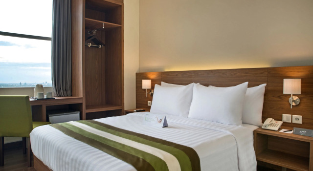 Grand Whiz Poins Simatupang Jakarta, Book Hotel SPA Hotels in Cilandak, SPA