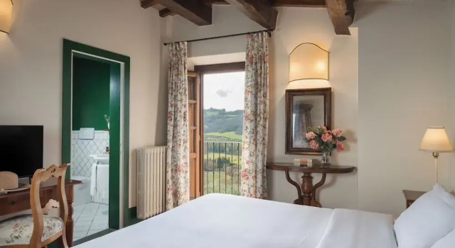 Номер Superior Relais Poggio Borgoni