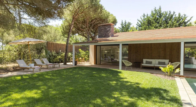 Havenwood Villa by Cadenzalux