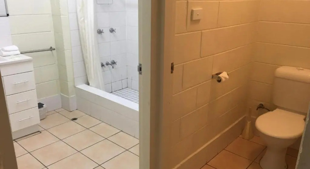 Апартаменты Oasis Inn Apartments