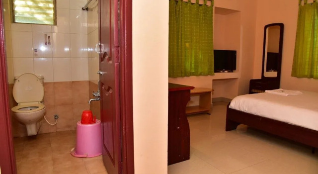 Hotel Theertha Park