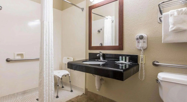 Двухместный номер Standard Comfort Suites Bakersfield