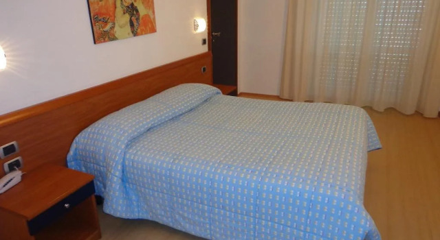 Hotel La Sirenetta, Забронировать Отель Отели Побережья Абруццо с парковкой, Парковка