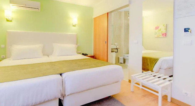 Трёхместный номер Standard Hotel D. Dinis