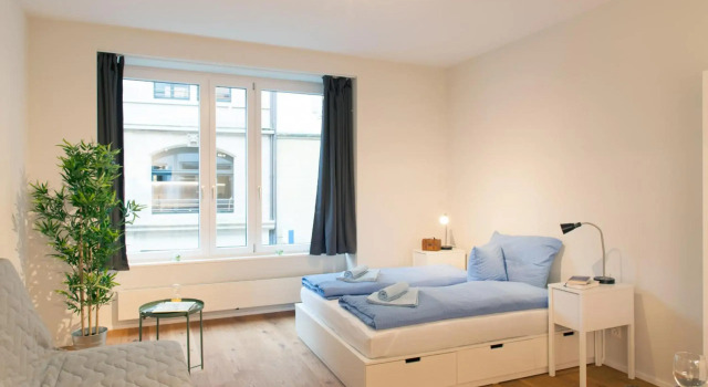 HITrental Town Hall Apartments