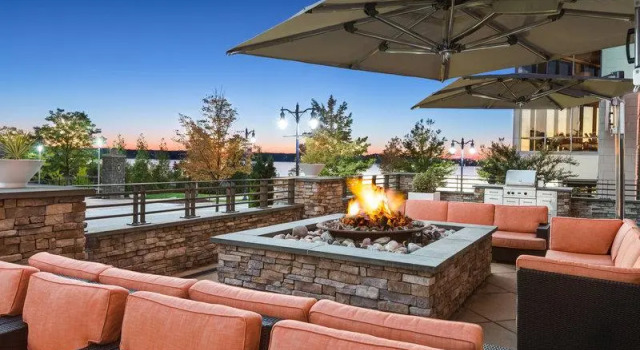 Люкс с 2 комнатами AC Hotel National Harbor Washington, DC Area