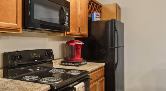Huntsville Mid-City Serenity Oasis - Private Apartment in Gated Community, Забронировать Апартаменты/квартира Хантсвилл штат Алабама