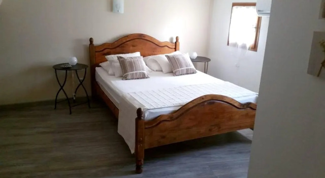 House With one Bedroom in Mérindol, With Enclosed Garden and Wifi - 50, Rezerwuj Hotel Merindol Luberon