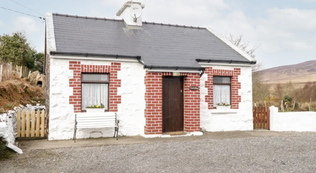 The Cottage, Book Vacation Home Carrowsallagh Bridge Mayo