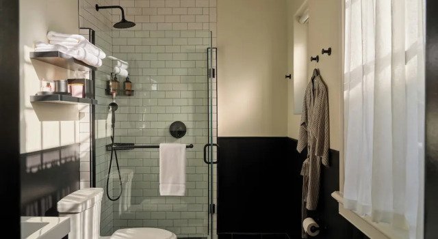 Семейный люкс с 2 комнатами The Abner Hotel