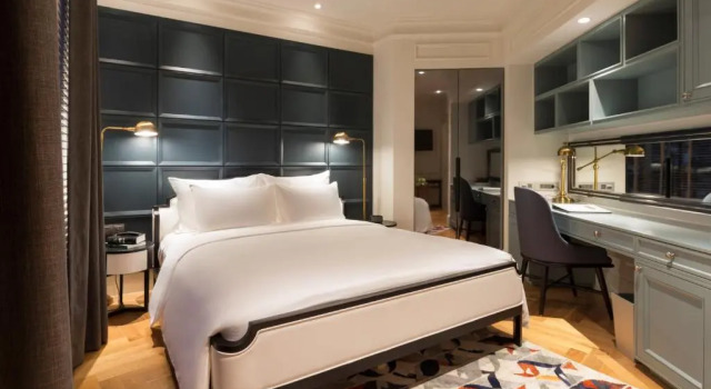 Номер Superior Bach Suites Saigon, a Member of Design Hotels