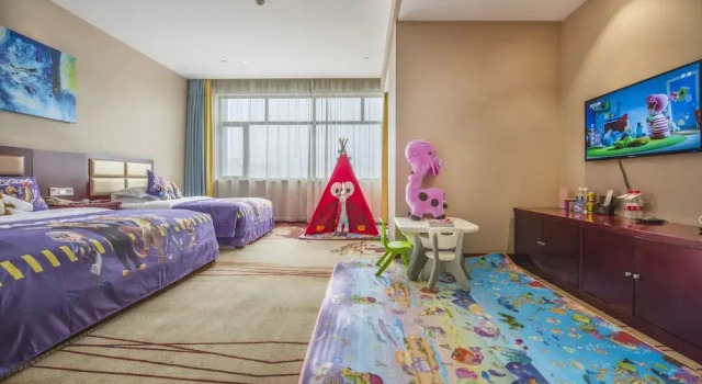 Семейный номер Standard Ming Hua Hotel