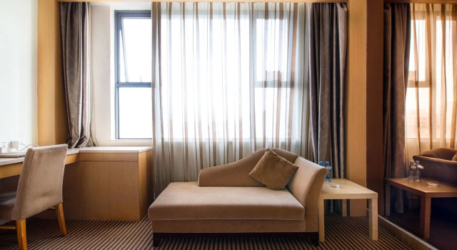 Fubang International Hotel, Rezerwuj Hotel Hotele w Shenzhen z parkingiem, Parking