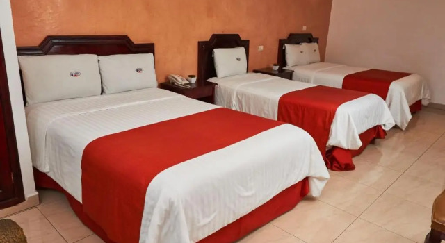 Трёхместный номер Standard Hotel Atenas