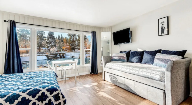 Студия Superior Bend Riverside Rentals