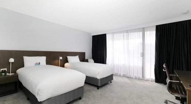 Двухместный номер Superior с балконом Mercure Brisbane Spring Hill