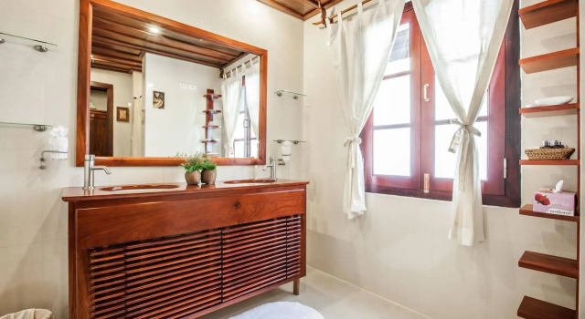 Mekong Riverview Hotel, Rezerwuj Hotel Prowincja Louangphrabang Laos
