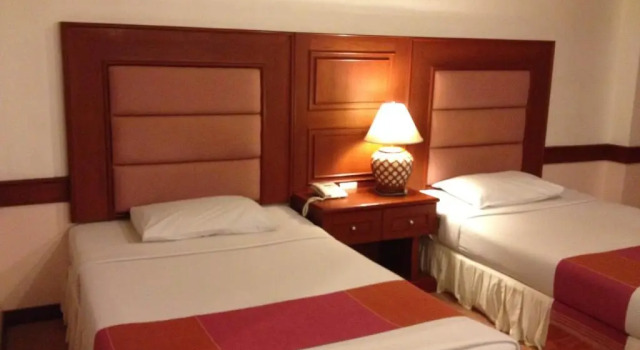 Двухместный номер Deluxe Raya Grand Hotel