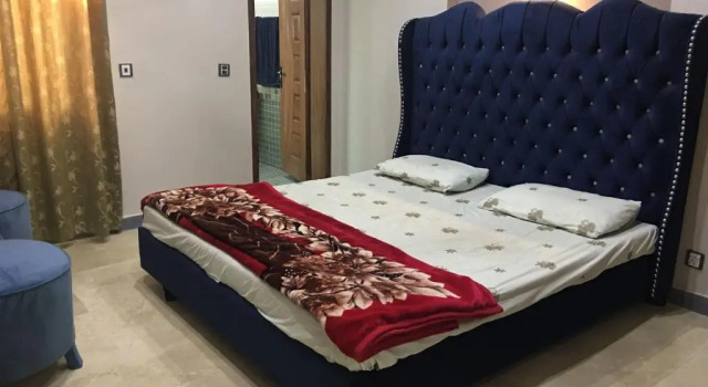 Spacious Apartment in Johar Town