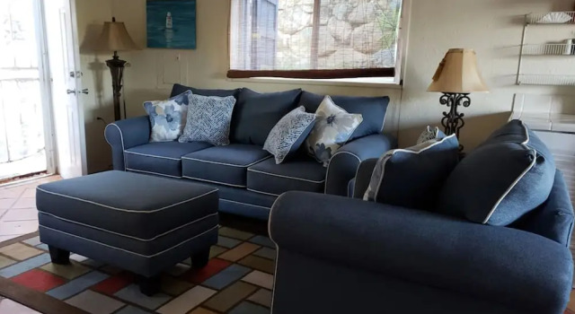 Коттедж Little Indigo Apartments