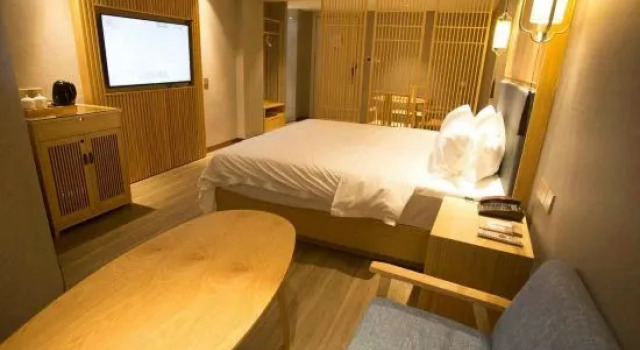 Suite Comfort Jinggu Hotel