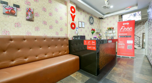 OYO 316 Cozy Rooms@Reader's
