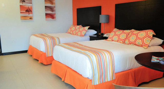 Отель Voco Surfside Aruba 