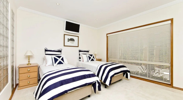 One Mile Mansion, Забронировать Отель Уан-Майл Port Stephens