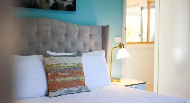 StayAU Coastal 5BR Escape Pool Table, Boek Vakantiehuis Hotels in Clifton Springs met parkeren, Parkeren