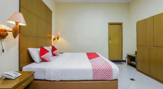 Двухместный люкс Hotel Senen Indah by Oyo Rooms