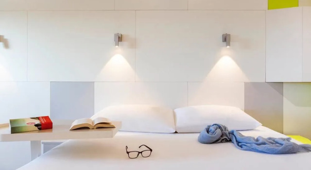 Hôtel Sovereign Saint-Ouen, Забронировать Отель Сент-Уэн-сюр-Сен Seine-Saint-Denis
