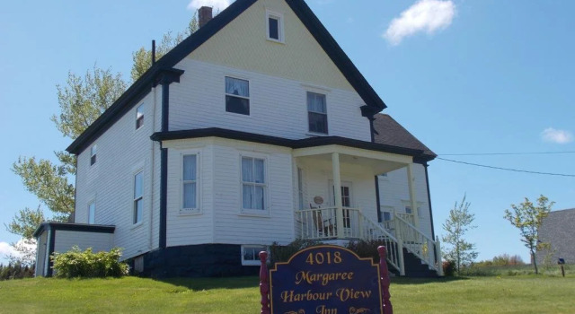 Margaree Harbour View Inn B&B, Book Hotel Margaree Harbour 