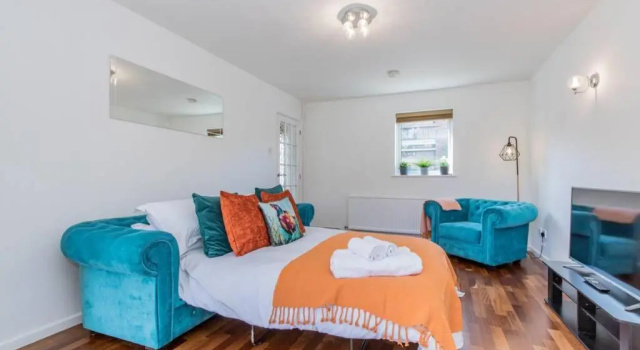 Апартаменты Stylish townhouse in the heart of Summertown